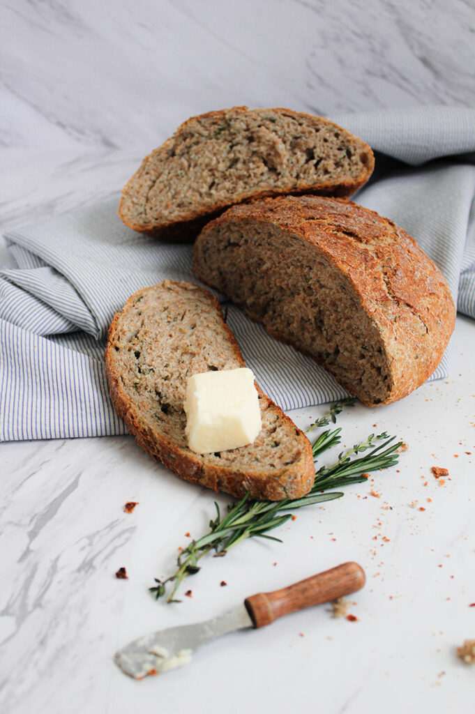 rosemary thyme bread slice