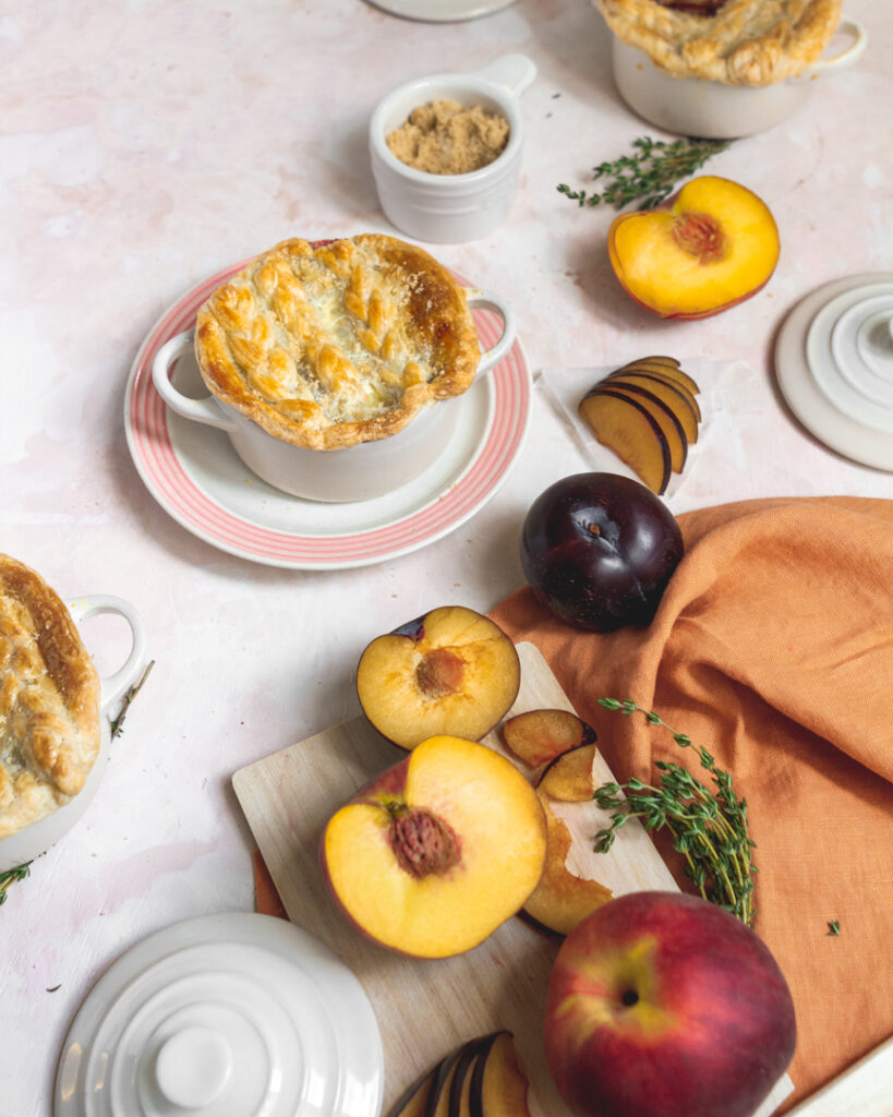 cocotte pie with peaches